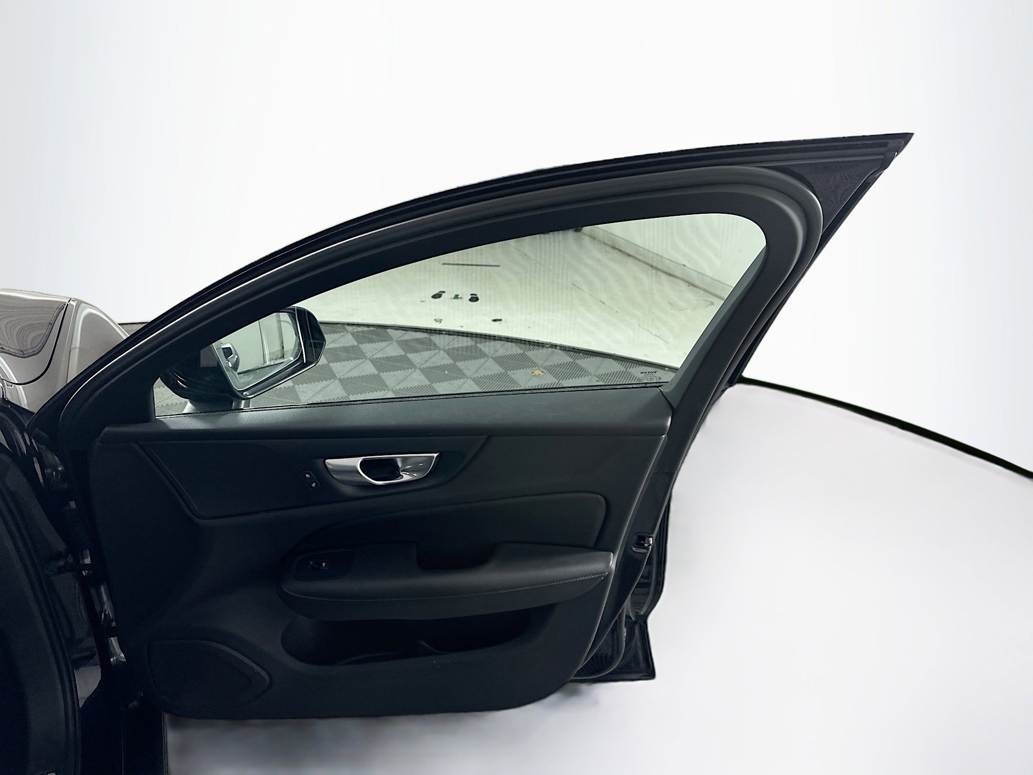 Used 2024 Volvo S60 B5 Plus image 32