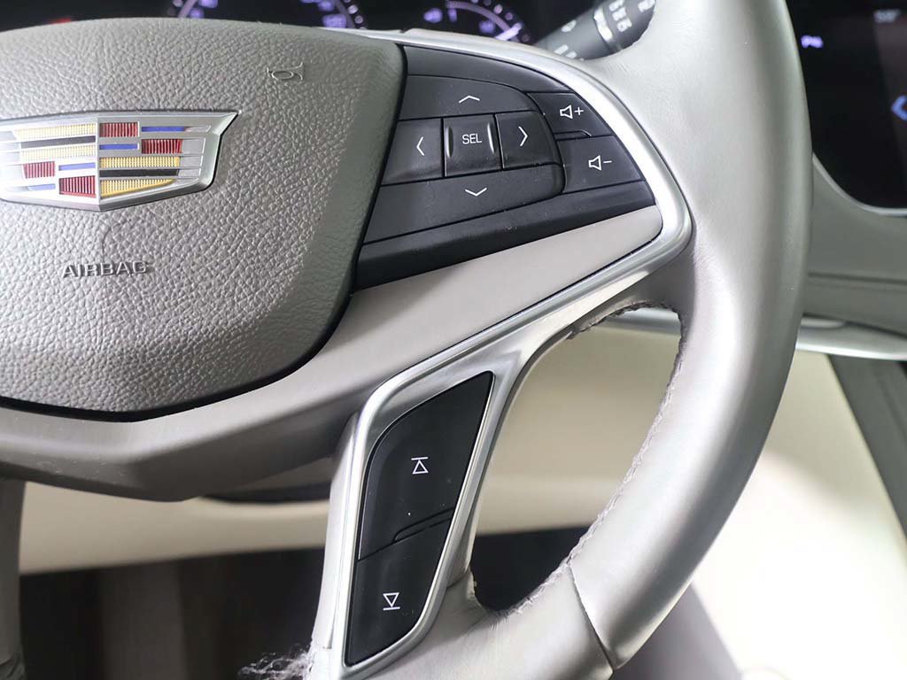Used 2017 Cadillac XT5 Premium Luxury w/ LPO, Wheel Lock Package AWD/4WD image 41
