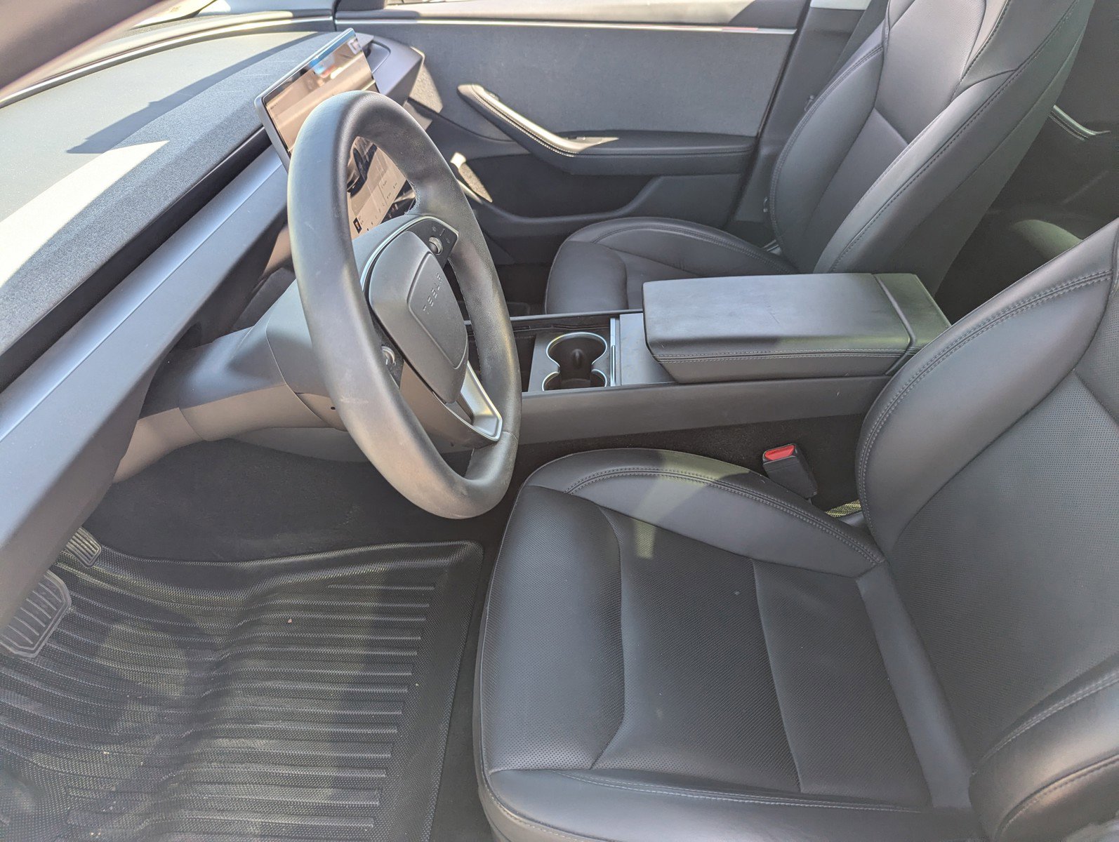 Used 2024 Tesla Model 3 Standard Range image 25