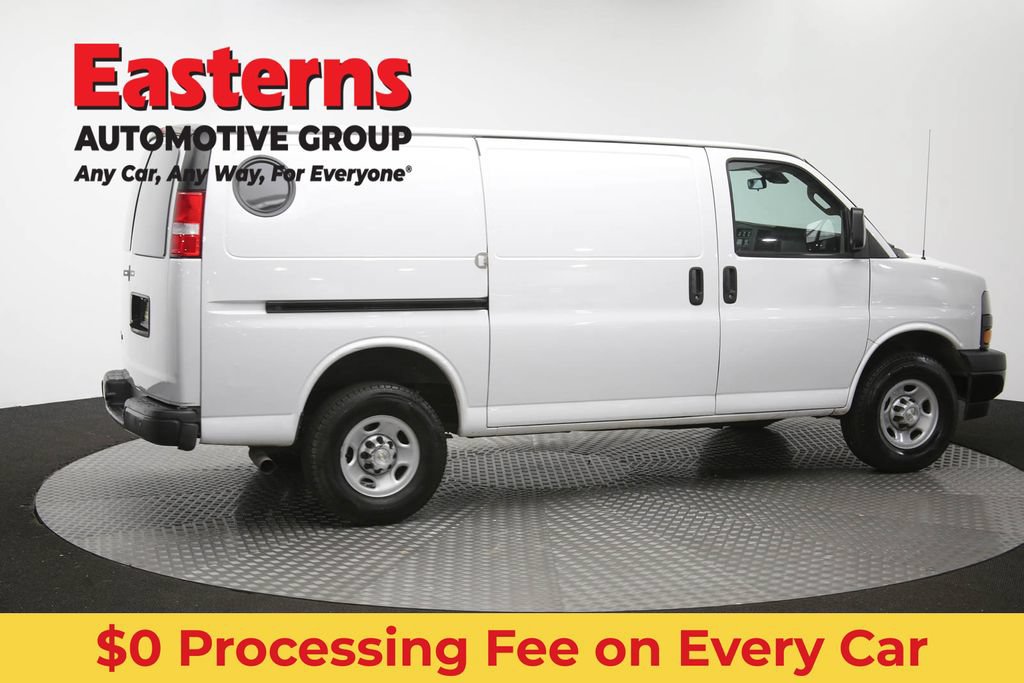 Used 2021 Chevrolet Express 3500 w/ Driver Convenience Package RWD image 39