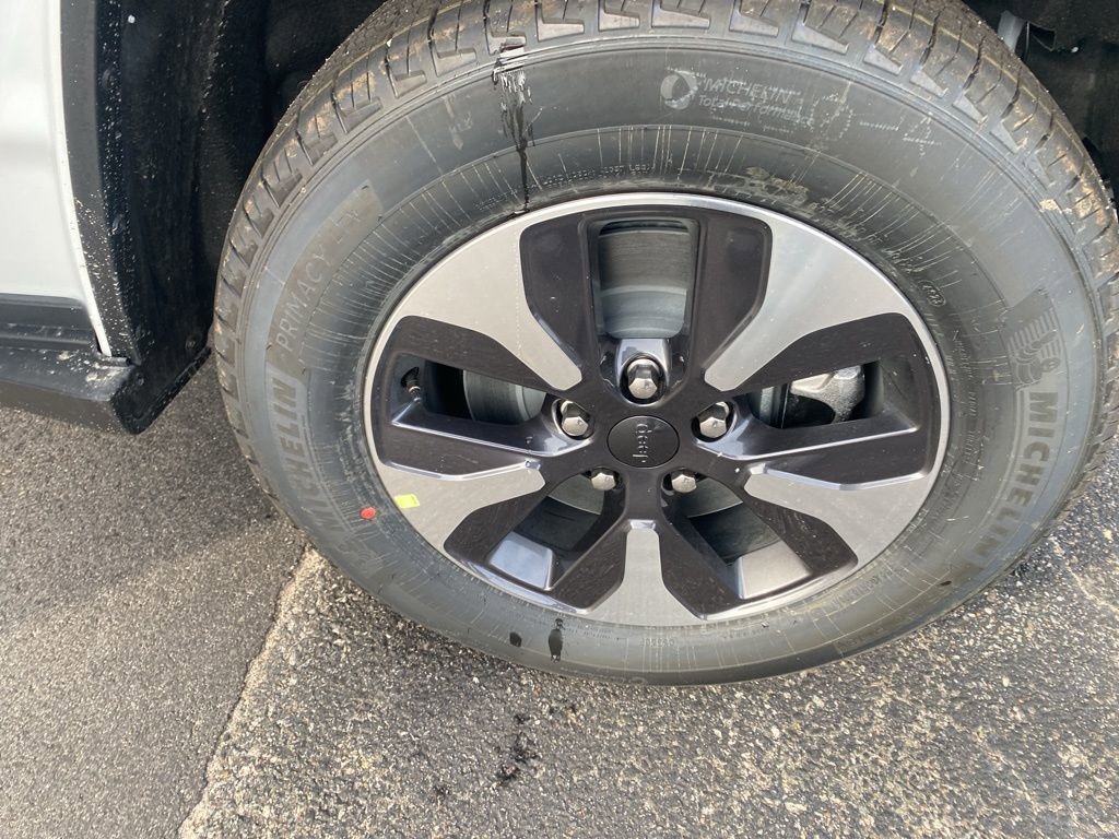 Used 2024 Jeep Grand Cherokee Limited 4xe w/ Trailer Tow Package image 18