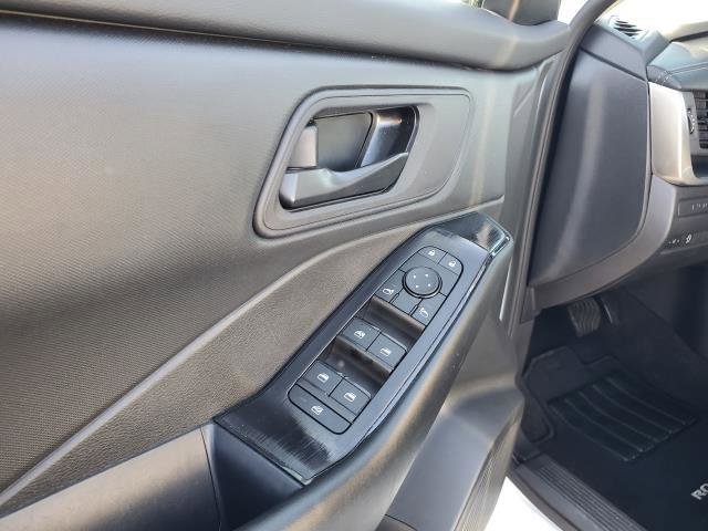 Used 2024 Nissan Rogue S image 7