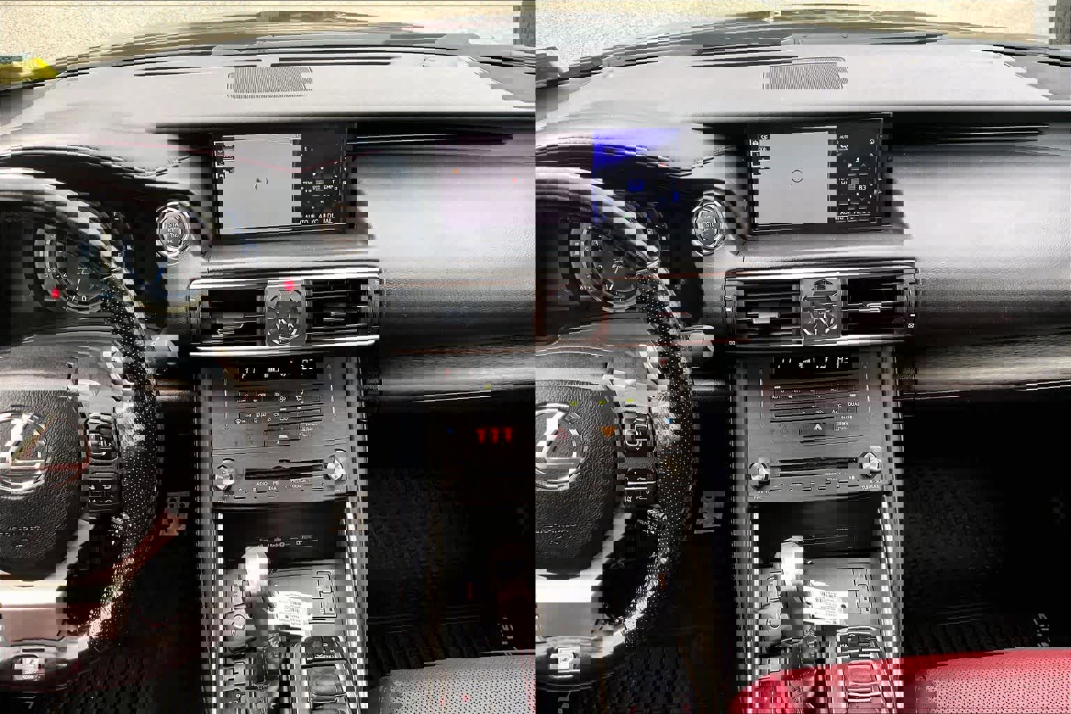 Used 2020 Lexus IS 300 F Sport w/ F Sport Package image 7