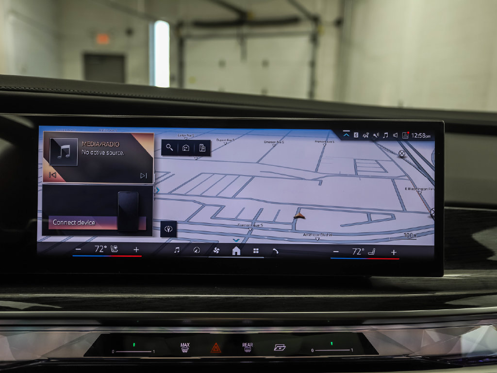 Used 2026 BMW 750e xDrive AWD/4WD image 15