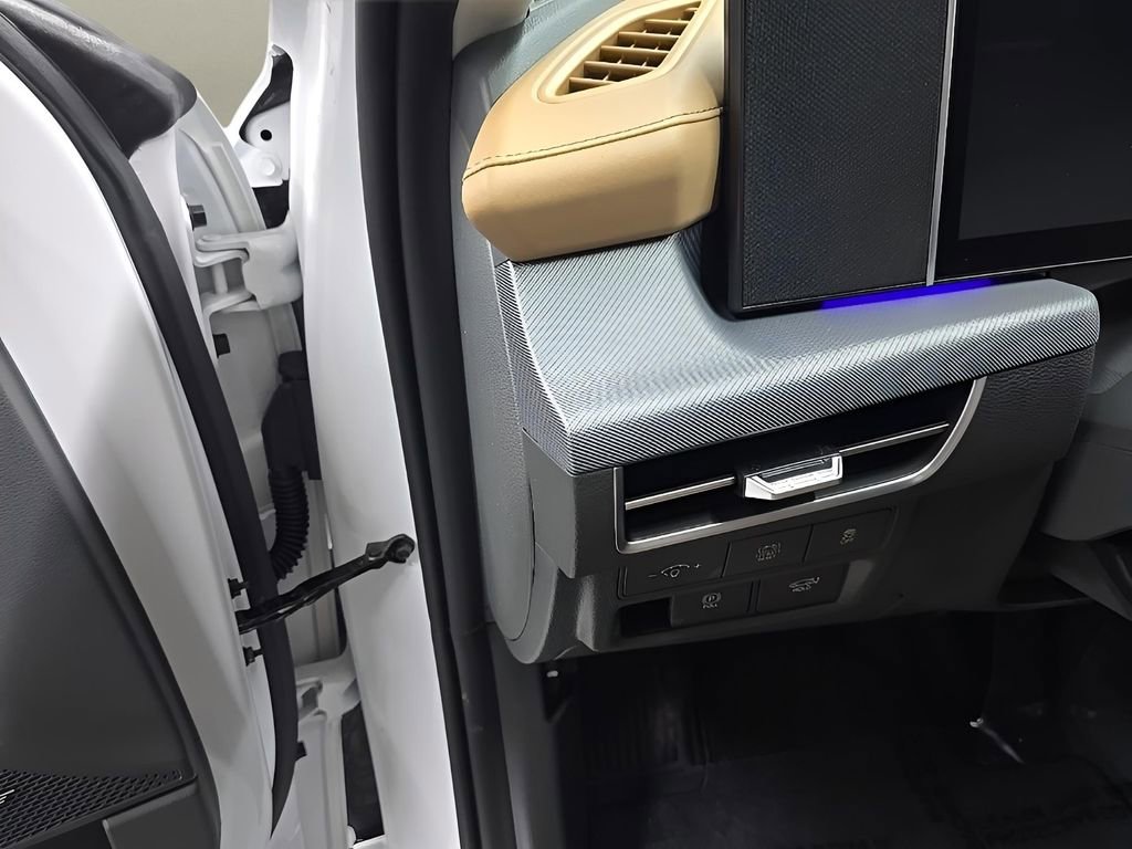 New 2026 Hyundai Sonata Limited FWD image 11