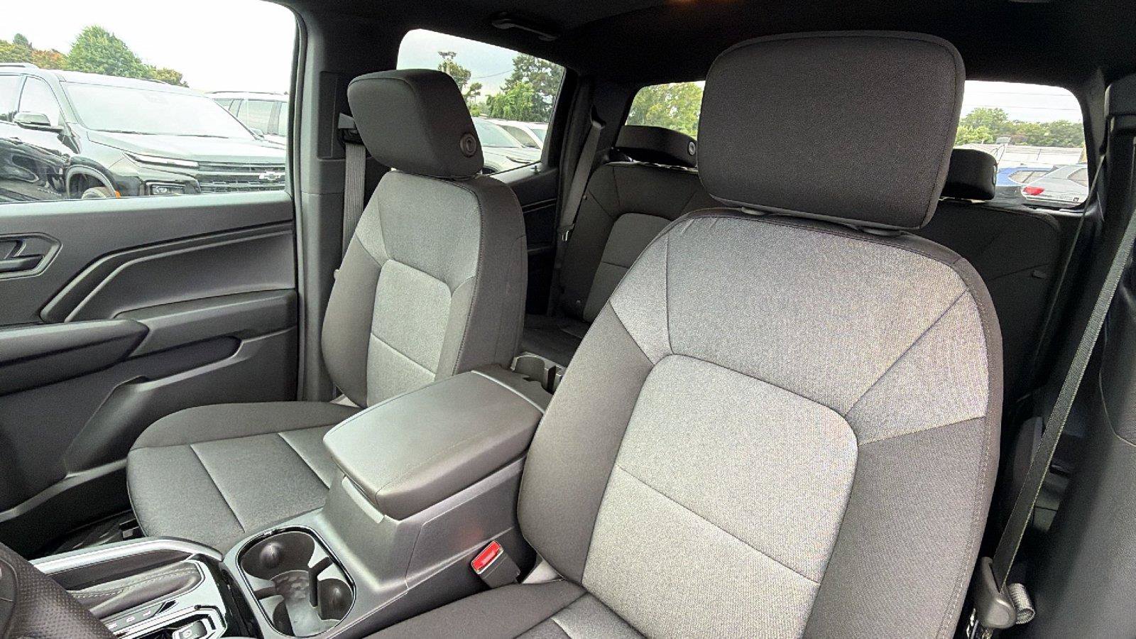 New 2026 Chevrolet Colorado Trail Boss AWD/4WD image 17