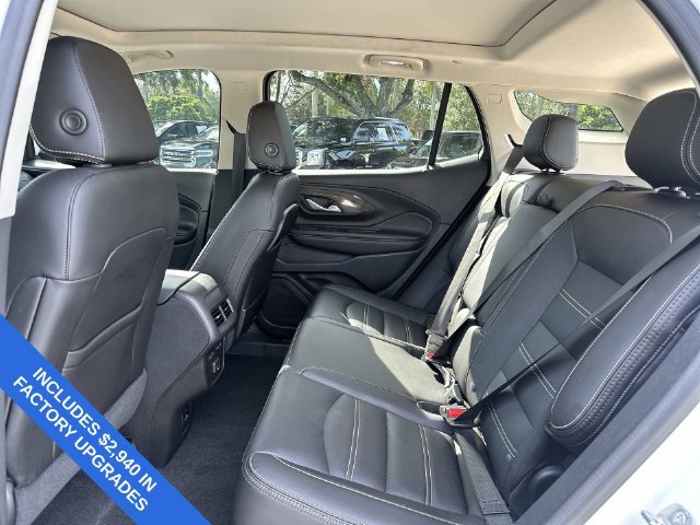 Used 2024 GMC Terrain Denali w/ Denali Premium Package AWD/4WD image 27