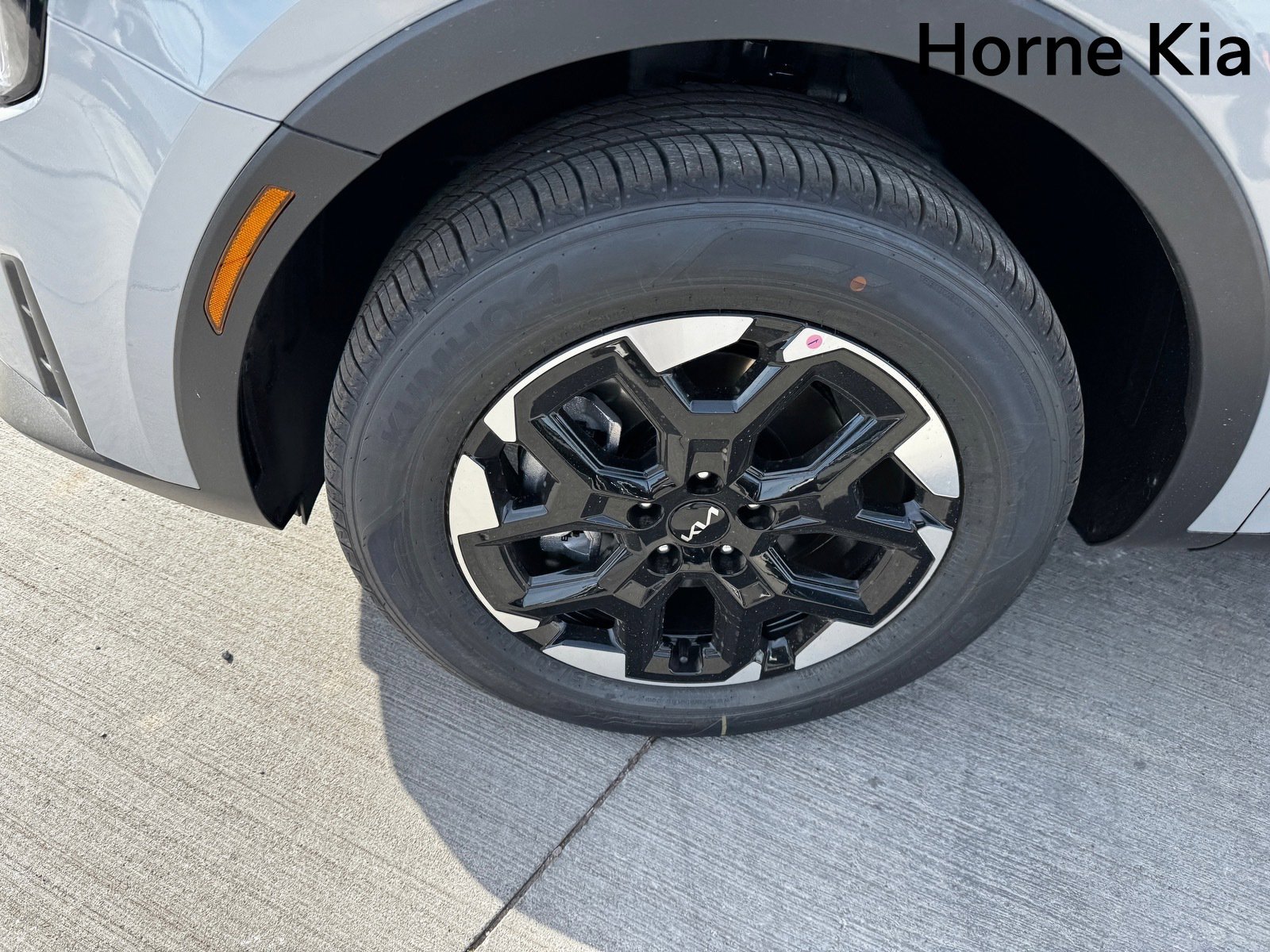 New 2026 Kia Sorento S image 8