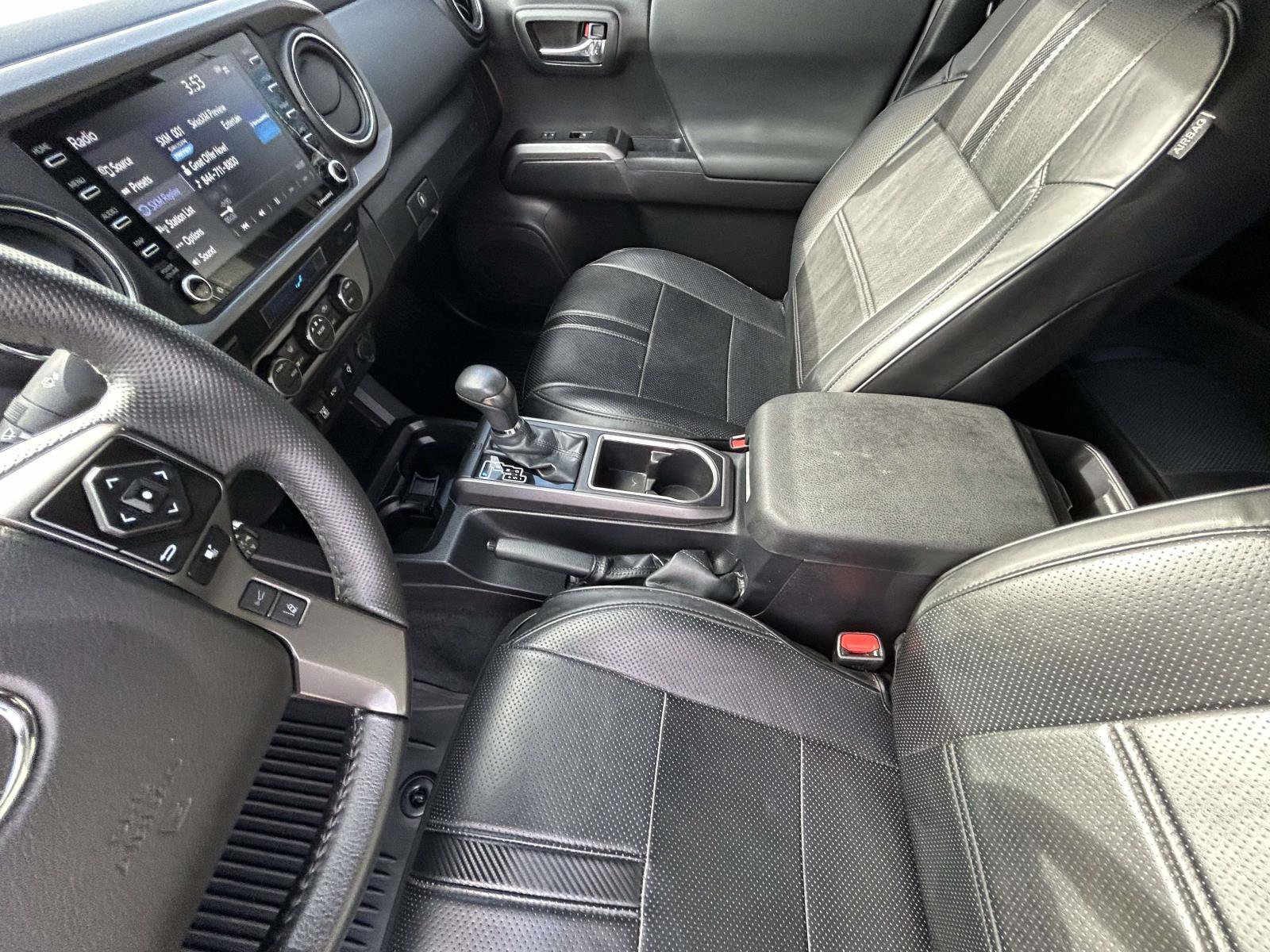 Used 2023 Toyota Tacoma TRD Sport w/ Black Out Package (TMS) image 11