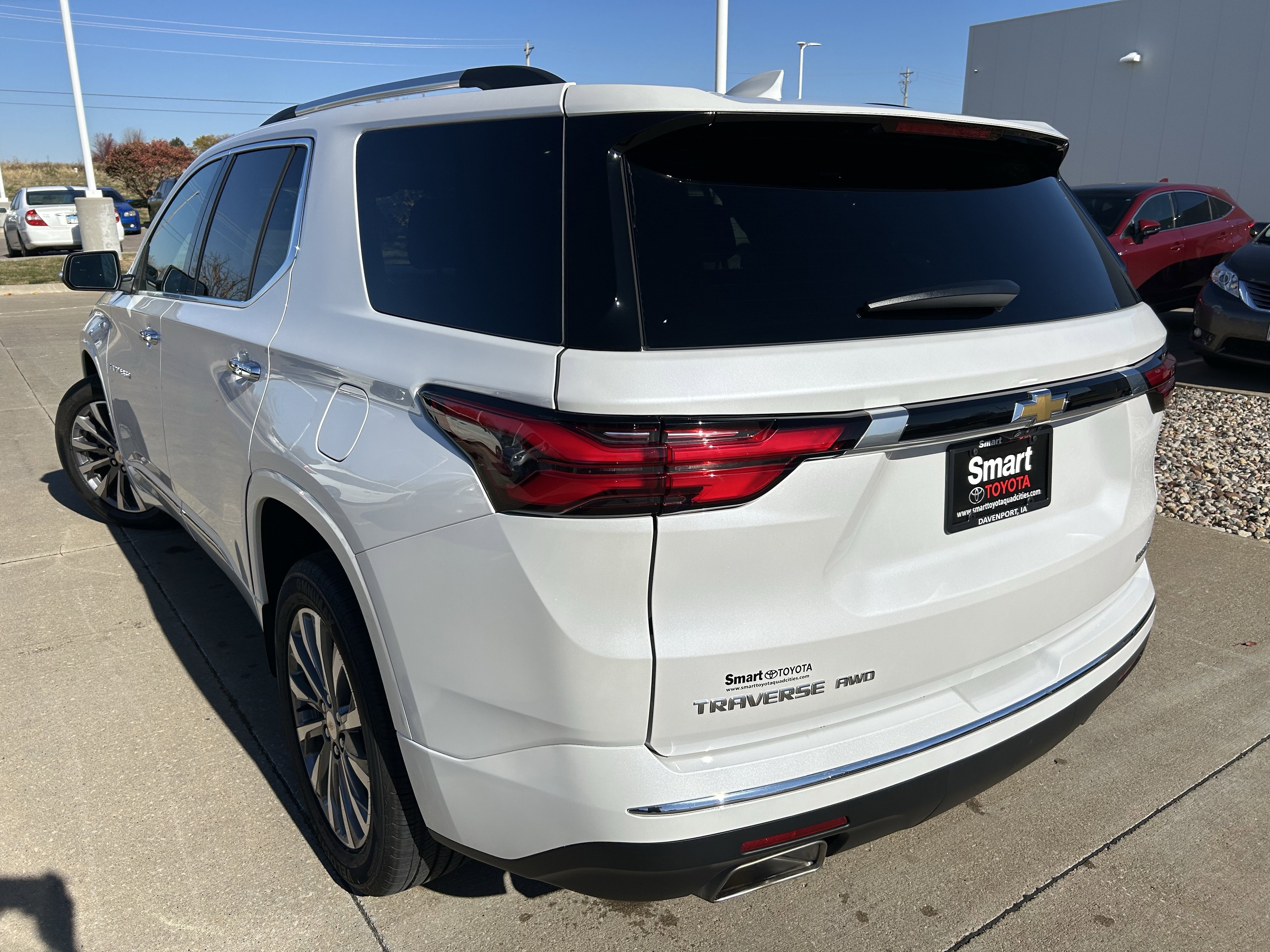 Used 2023 Chevrolet Traverse Premier image 4