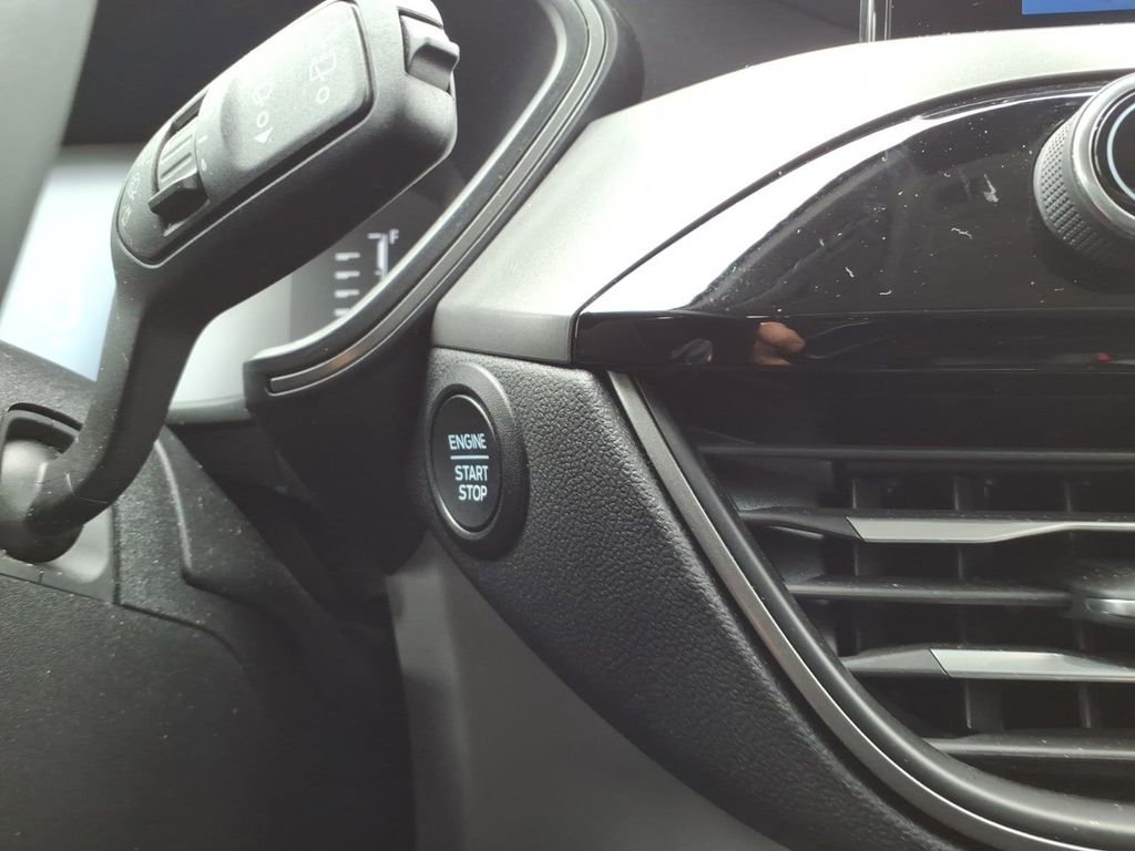 Certified 2023 Ford Escape Active AWD/4WD image 22