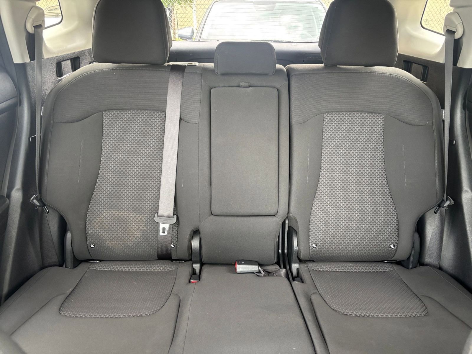 Used 2025 Kia Sportage LX image 37