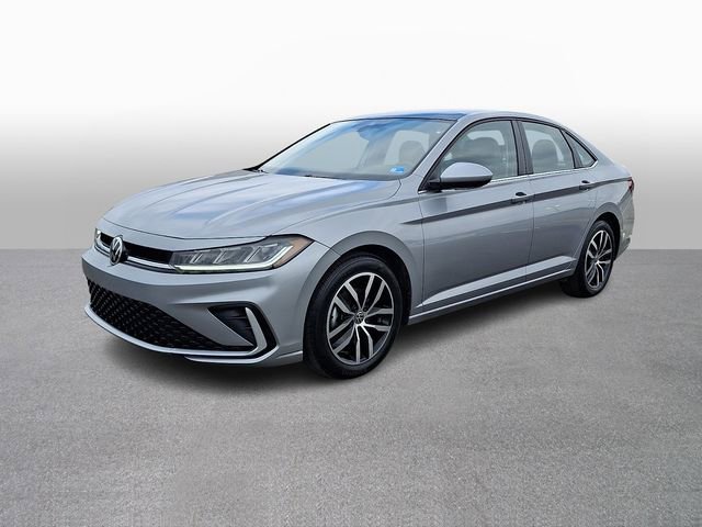 Used 2025 Volkswagen Jetta SE image 1