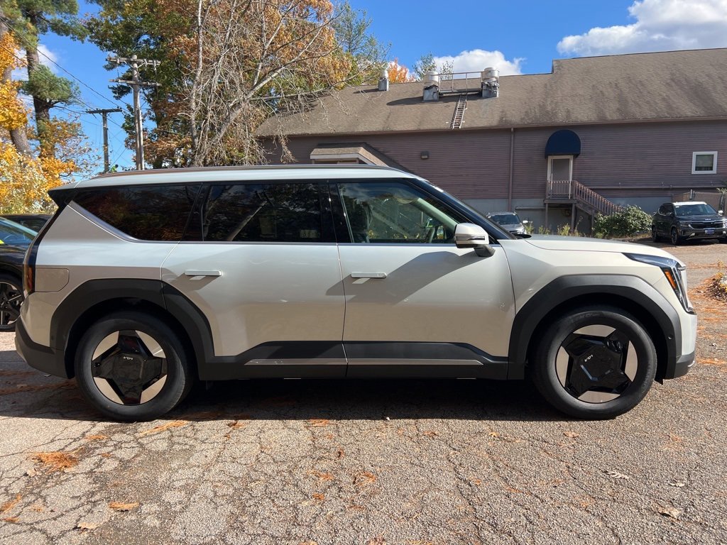 New 2026 Kia EV9 Wind image 4