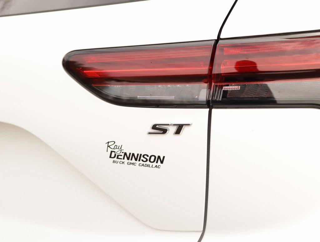 Used 2023 Buick Envision Essence w/ Sport Touring Package image 36