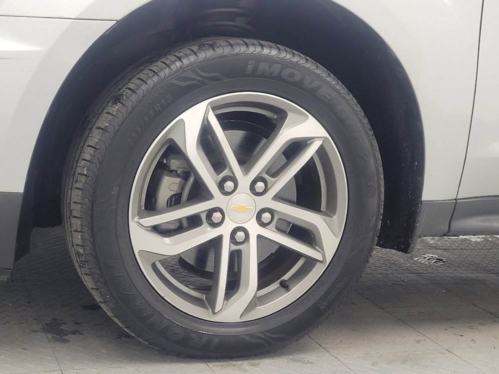 Used 2017 Chevrolet Equinox Premier w/ Enhanced Convenience Package FWD image 31
