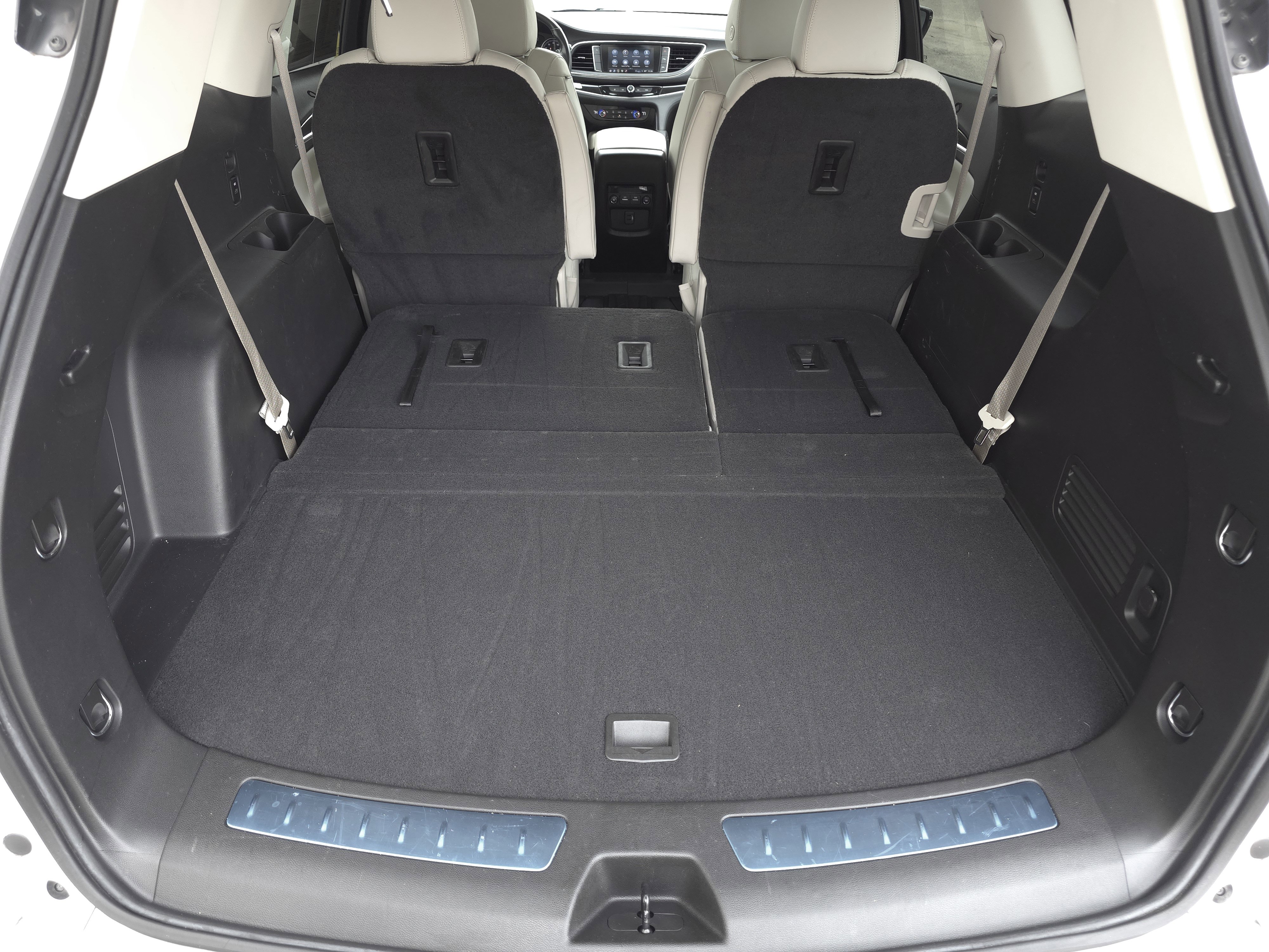 Used 2023 Buick Enclave Essence image 34