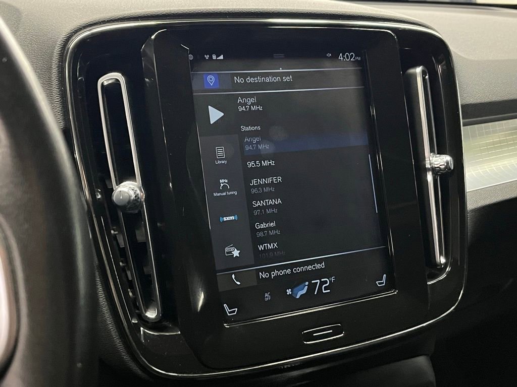 Used 2020 Volvo XC40 T5 Momentum image 26