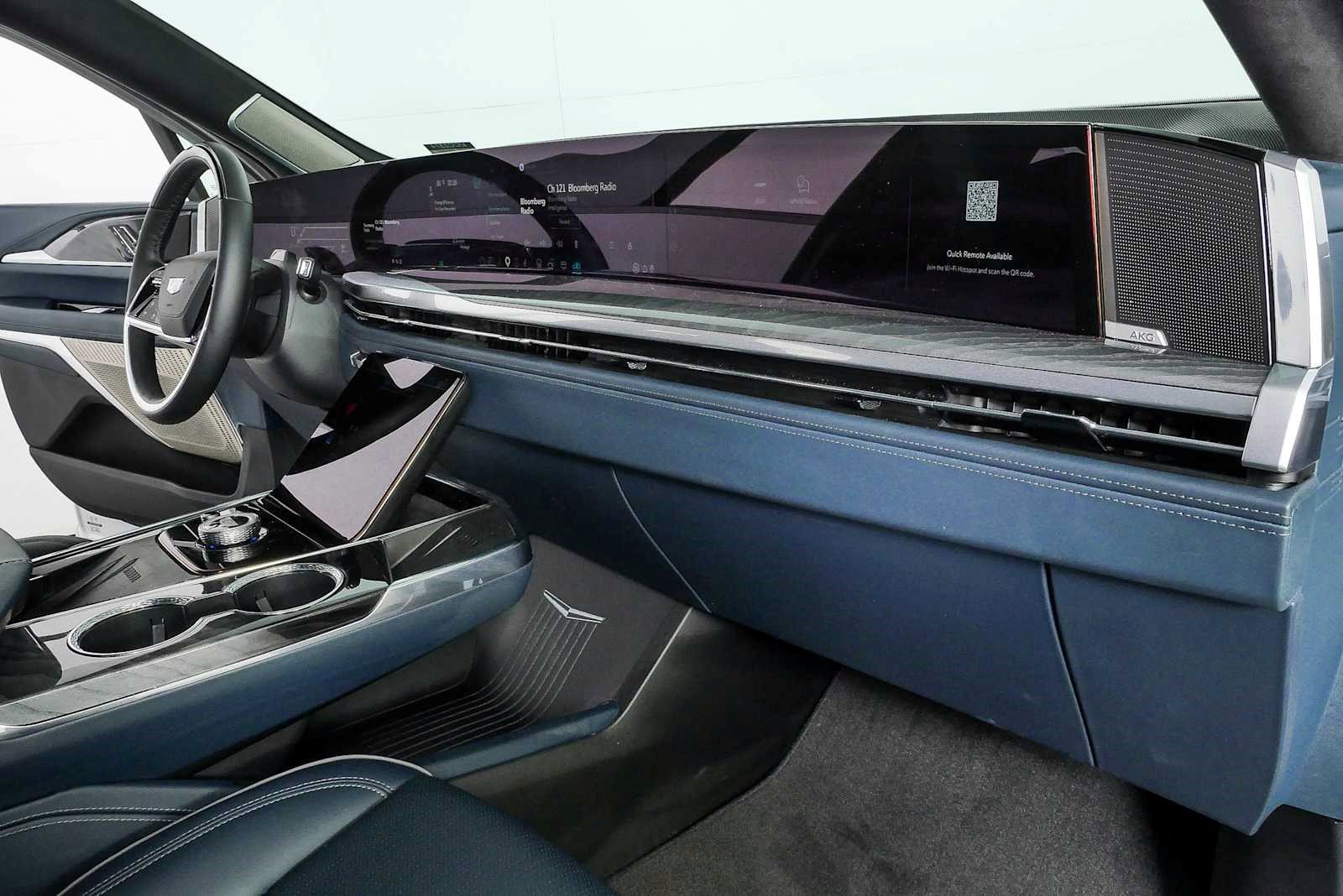Certified 2025 Cadillac Escalade IQ Luxury 2 w/ LPO, Premium Carpet Package AWD/4WD image 19
