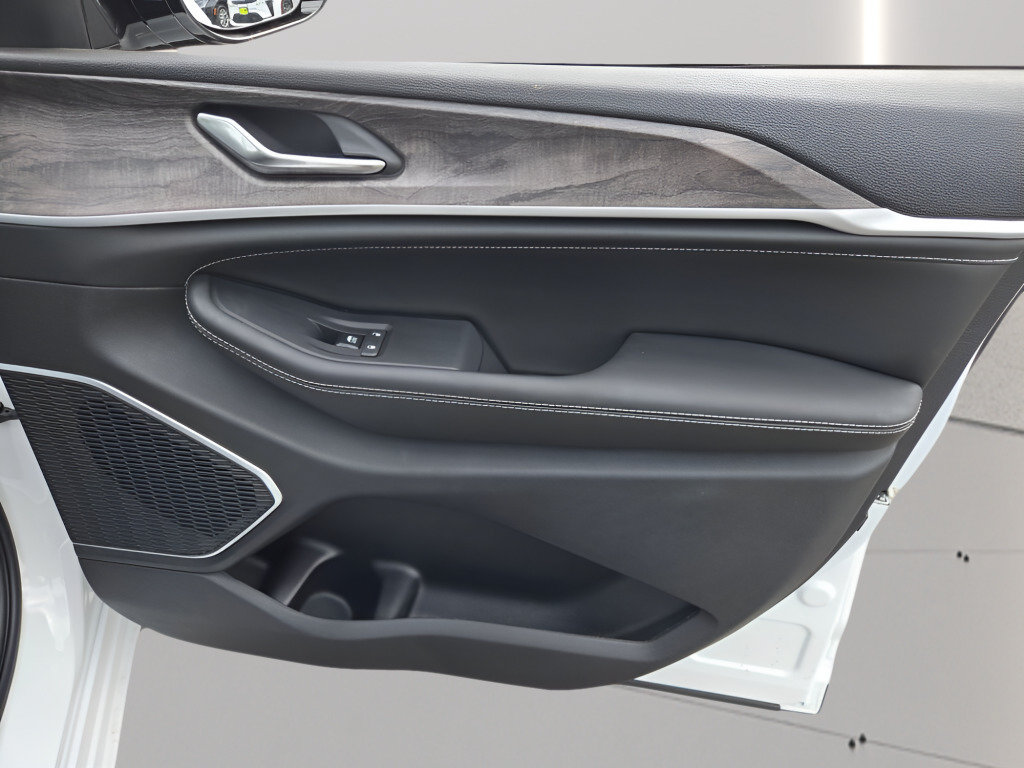 New 2027 Jeep Grand Cherokee Limited AWD/4WD image 5
