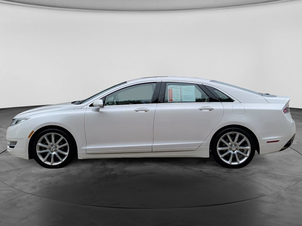 Used 2016 Lincoln MKZ w/ Equipment Group 300A Reserve FWD image 4