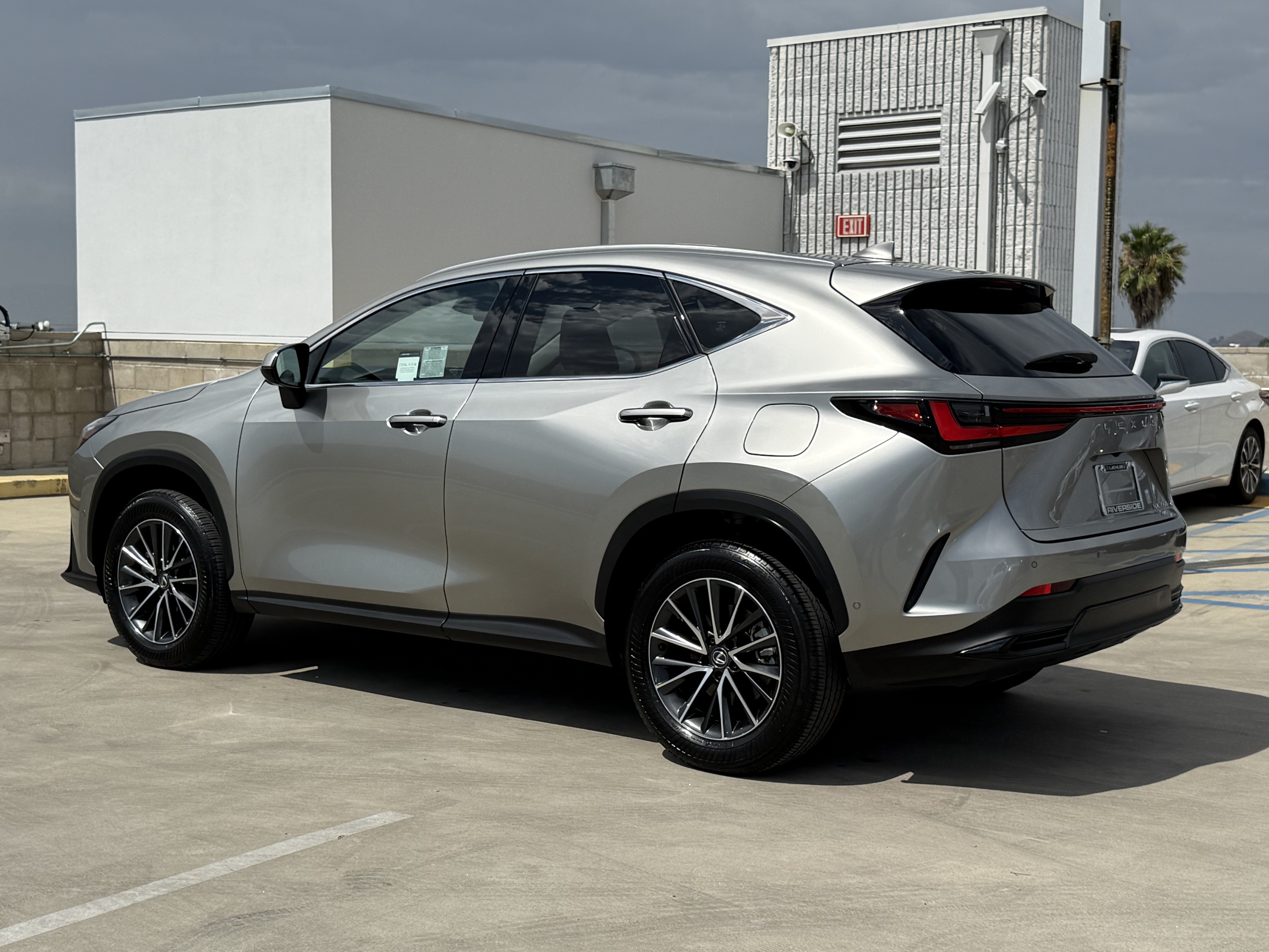 Certified 2025 Lexus NX 350h AWD w/ Accessory Package (2T) image 10