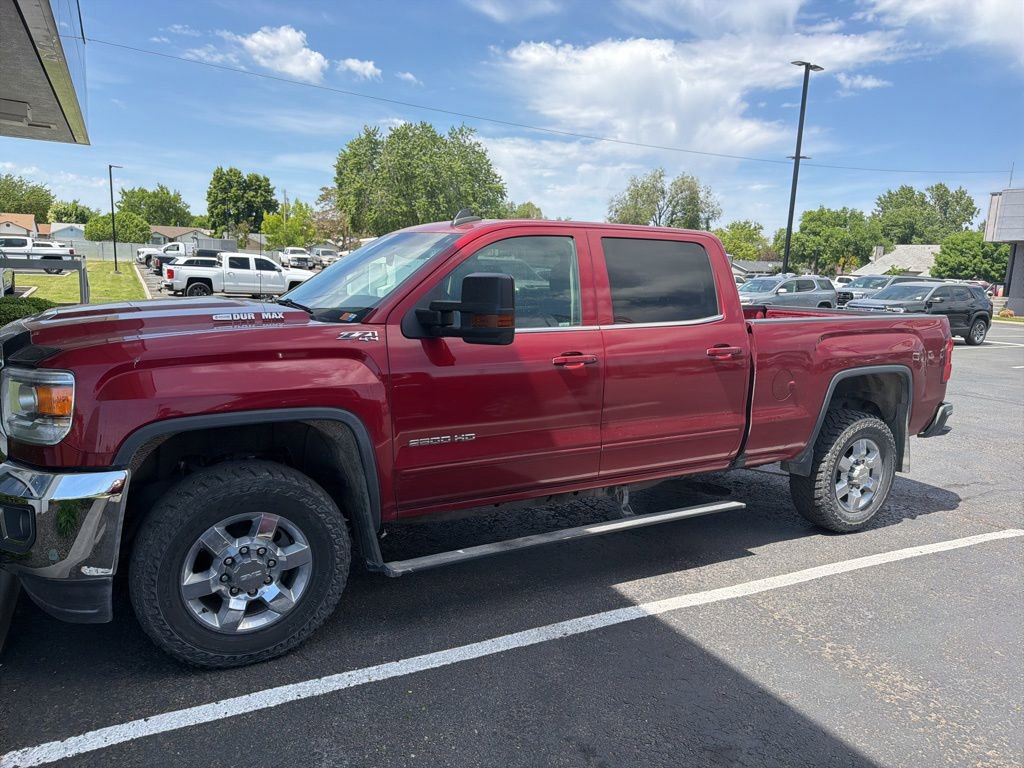 Used 2018 GMC Sierra 2500 SLE w/ SLE Preferred Package AWD/4WD image 1