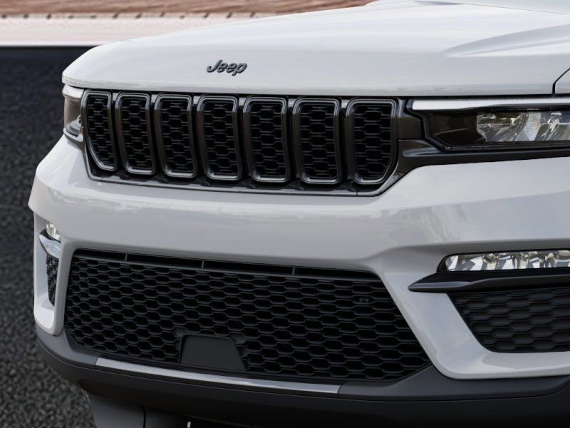 New 2025 Jeep Grand Cherokee Limited w/ Black Appearance Package image 11