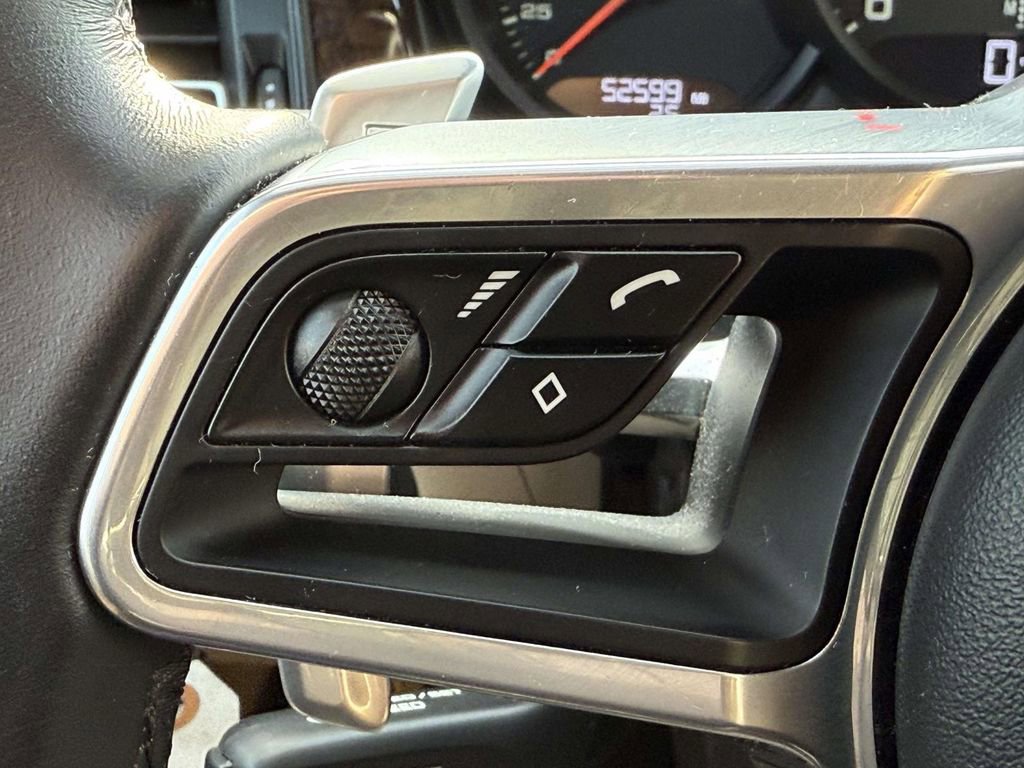 Used 2019 Porsche Macan image 21