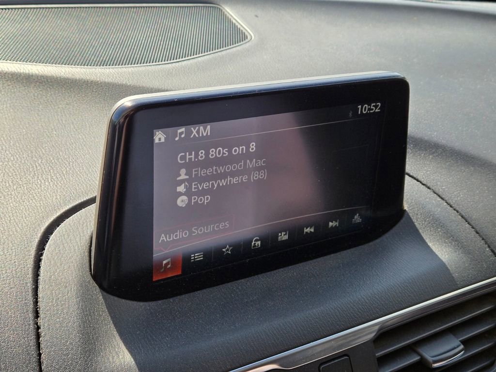 Used 2018 MAZDA MAZDA3 Grand Touring w/ Premium Equipment Package image 10