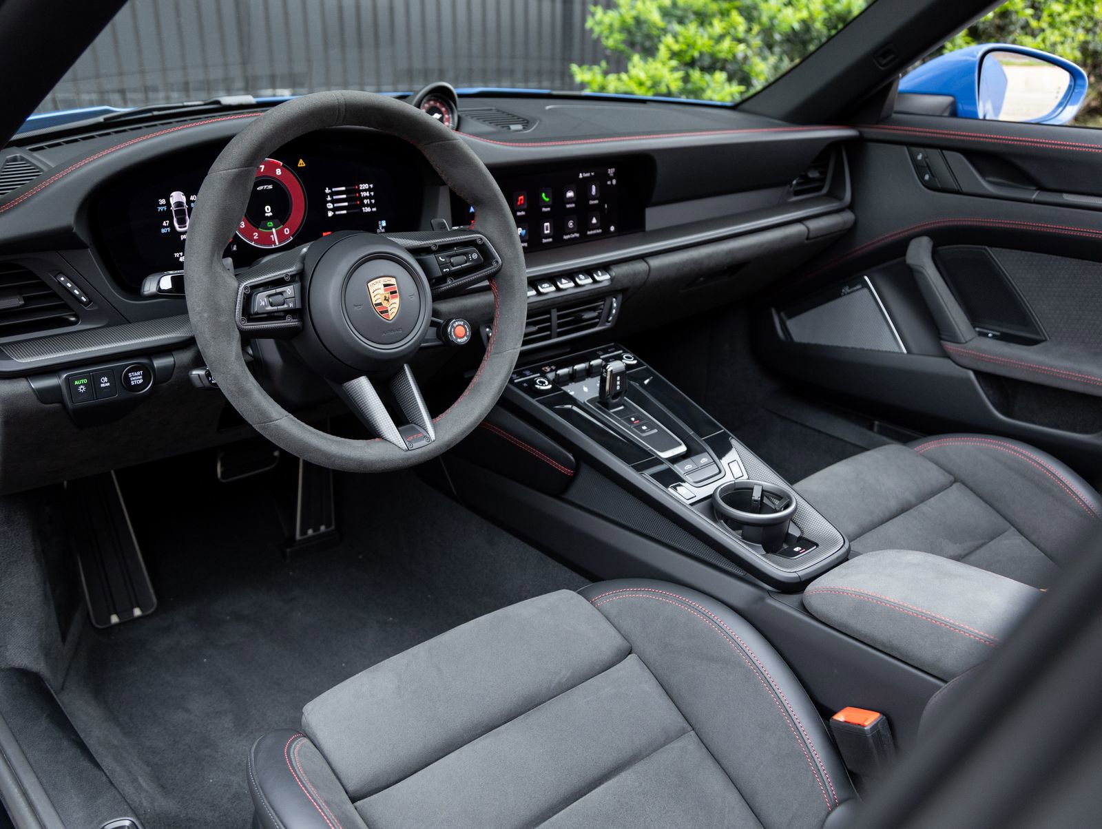 Certified 2025 Porsche 911 Targa 4 GTS AWD/4WD image 4