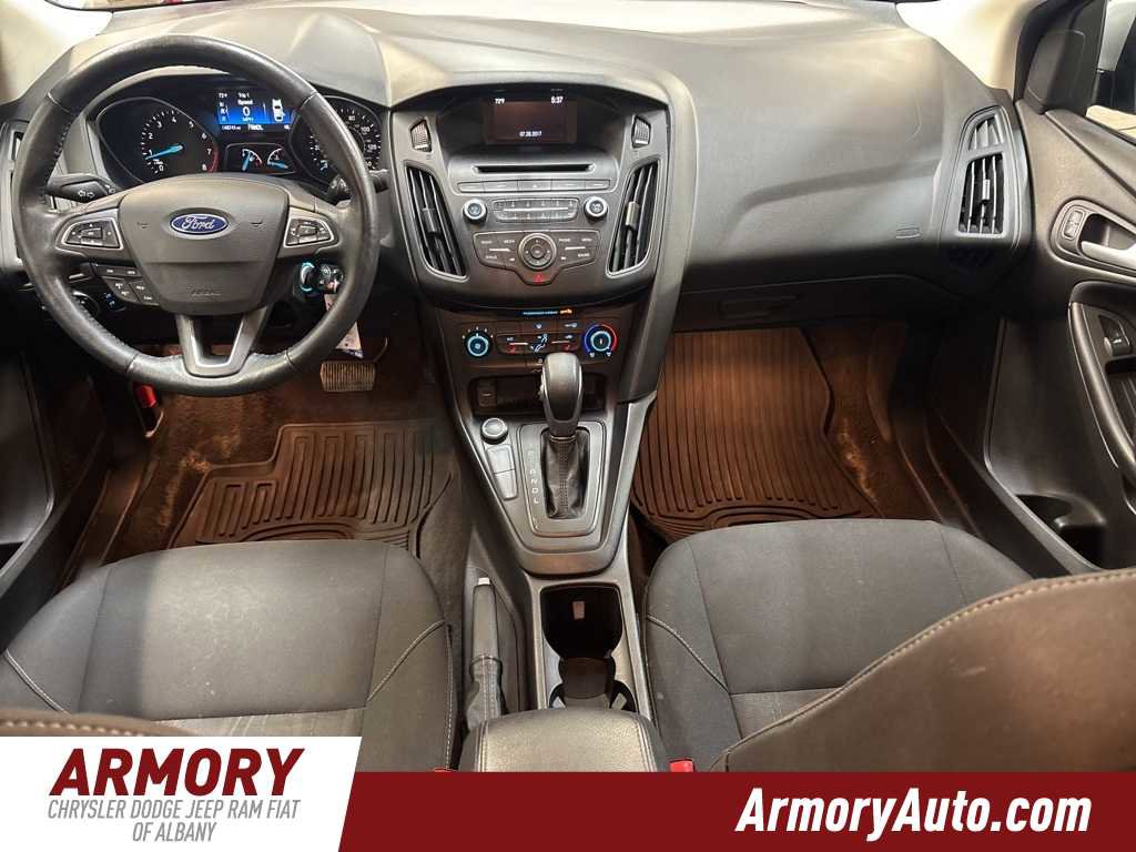 Used 2017 Ford Focus SE w/ Cold Weather Package image 32