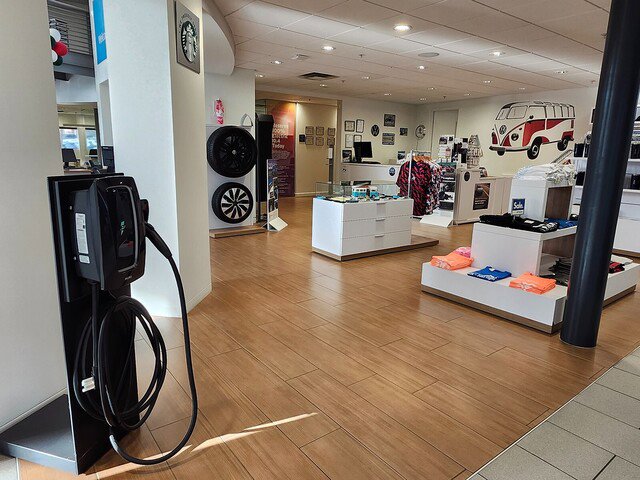 Used 2021 Porsche 718 Boxster image 38