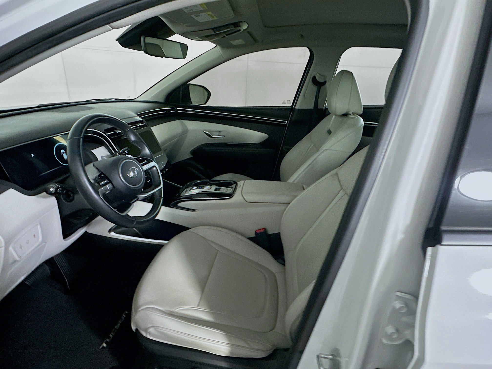 Used 2023 Hyundai Tucson Limited image 13