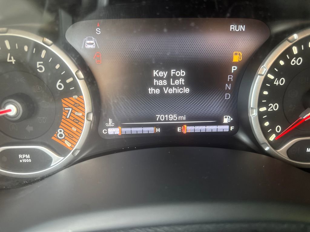 Used 2023 Jeep Renegade Altitude AWD/4WD image 11