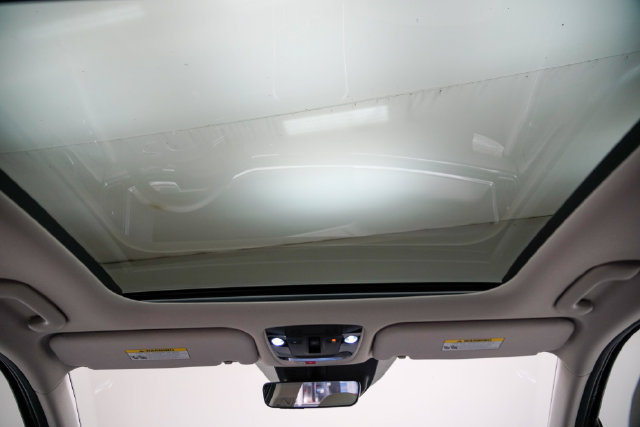 Used 2025 Kia Sorento SX FWD image 4