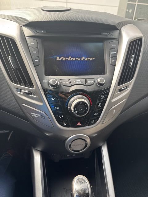 Used 2016 Hyundai Veloster w/ Option Group 02 FWD image 7