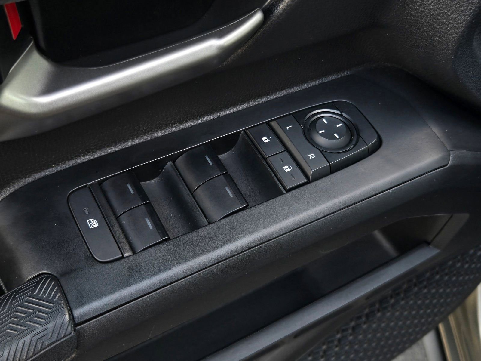 Used 2024 Toyota Tacoma TRD Sport image 11