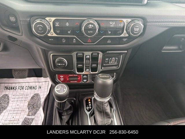 Used 2025 Jeep Gladiator Rubicon w/ Dual Top Group AWD/4WD image 27