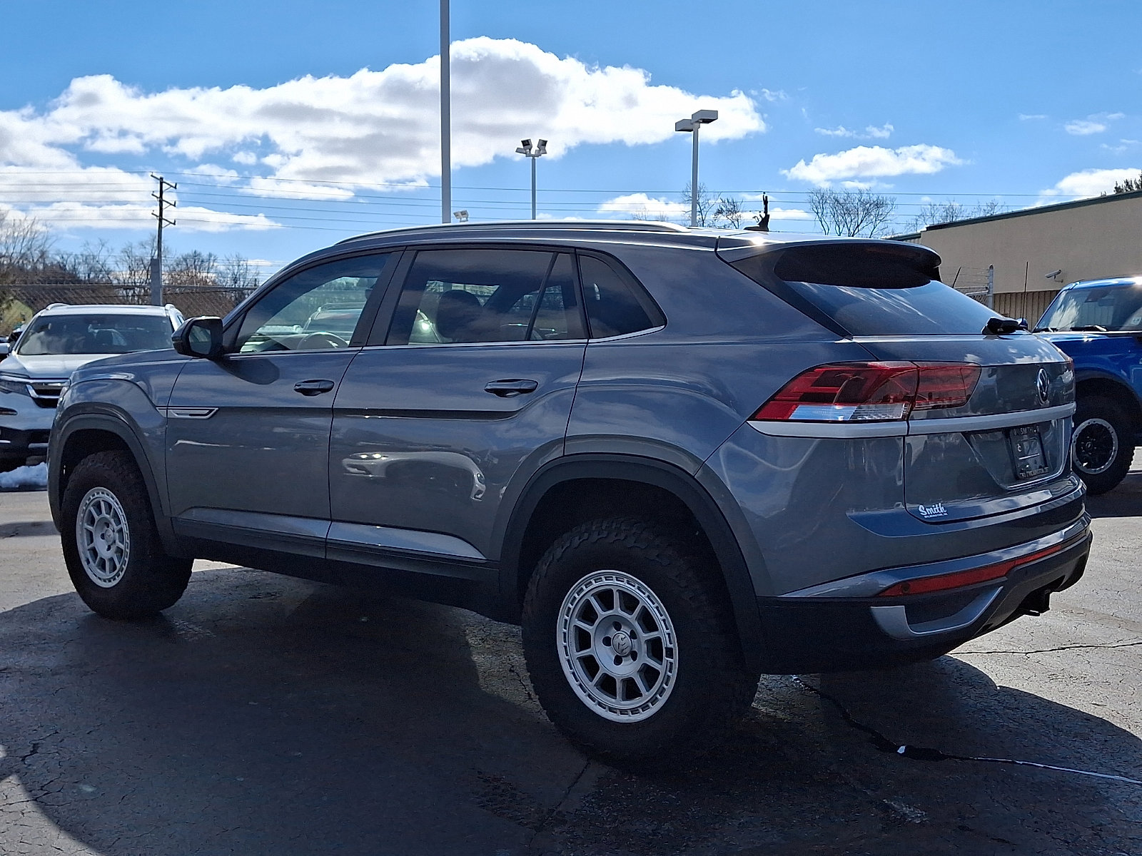 Used 2021 Volkswagen Atlas Cross Sport SE image 4