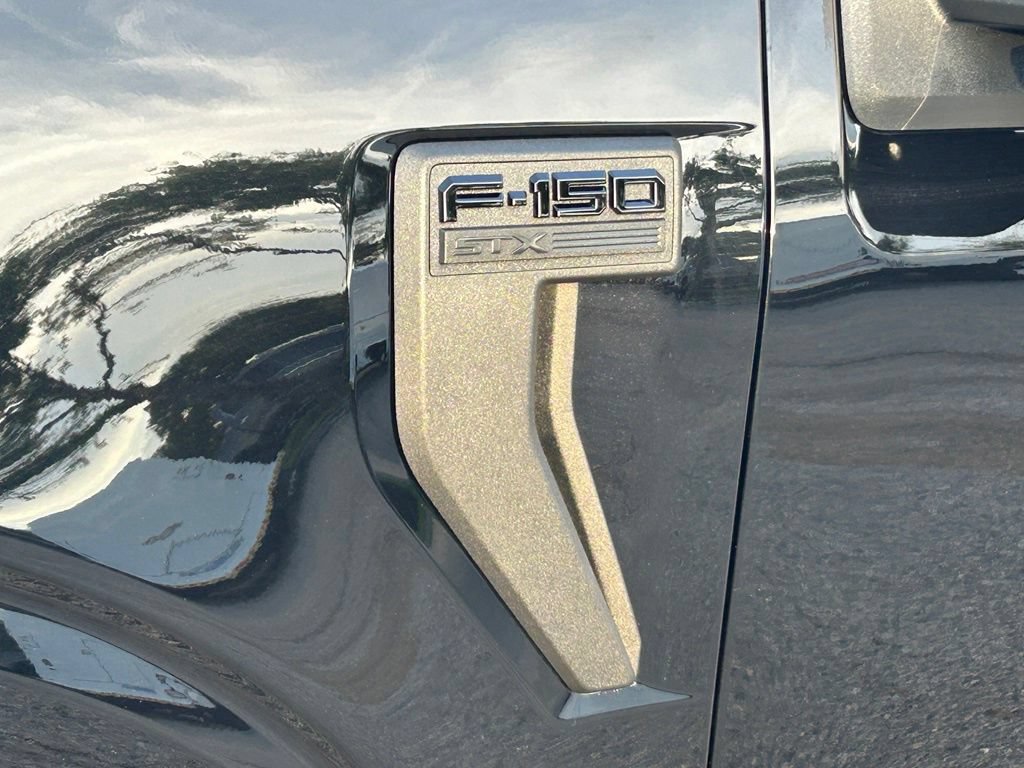 Used 2025 Ford F150 STX w/ Equipment Group 201A FX4 AWD/4WD image 17