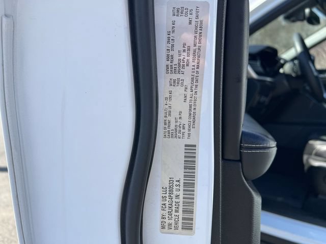 Used 2023 Jeep Grand Cherokee L Laredo AWD/4WD image 26