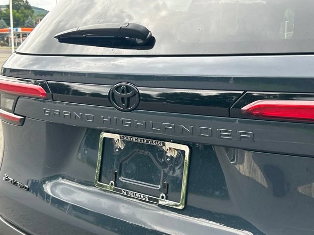 Certified 2024 Toyota Grand Highlander AWD Hybrid image 14