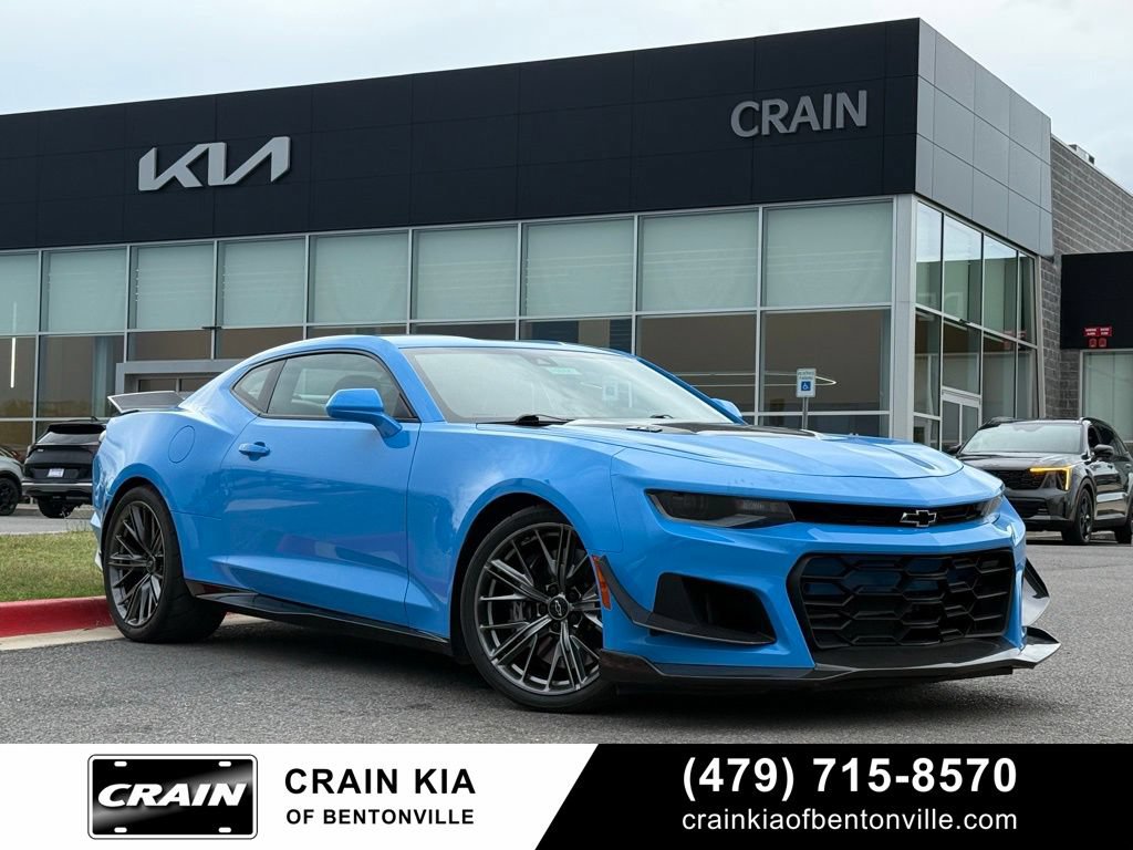 Used 2022 Chevrolet Camaro ZL1 RWD image 1