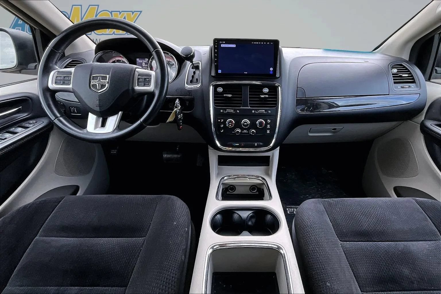 Used 2014 Dodge Grand Caravan SXT w/ Rear Park Assist Package FWD image 7