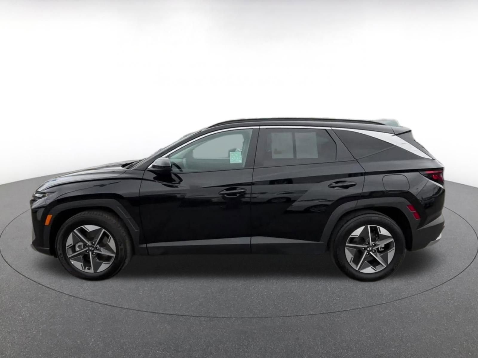 Used 2025 Hyundai Tucson SEL FWD image 10