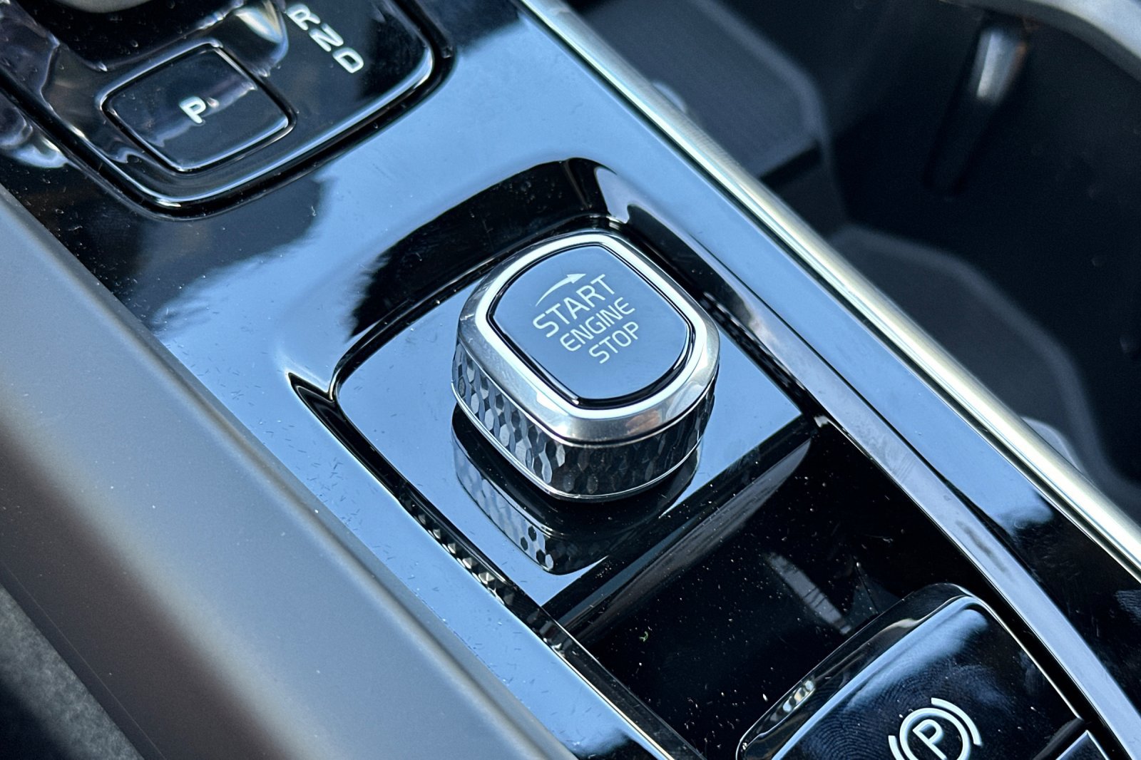 New 2026 Volvo XC60 B5 Plus AWD/4WD image 19