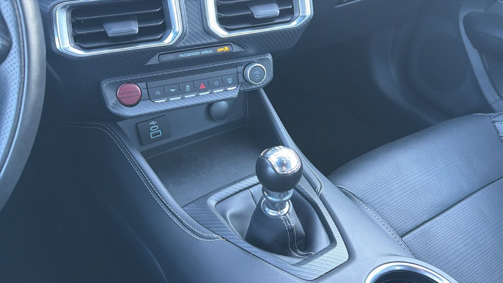 Used 2025 Ford Mustang GT Premium RWD image 24