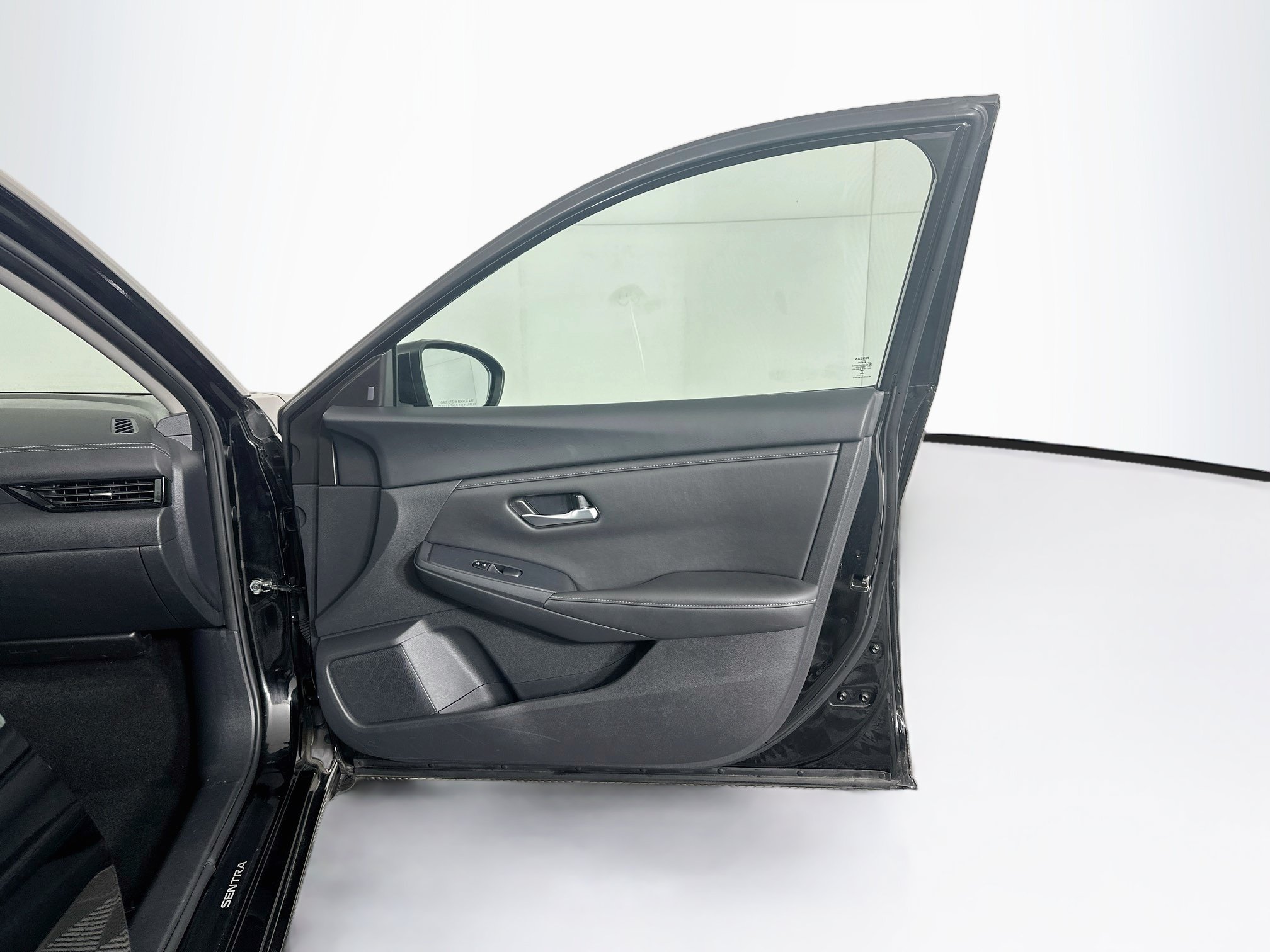 Used 2024 Nissan Sentra SV FWD image 31