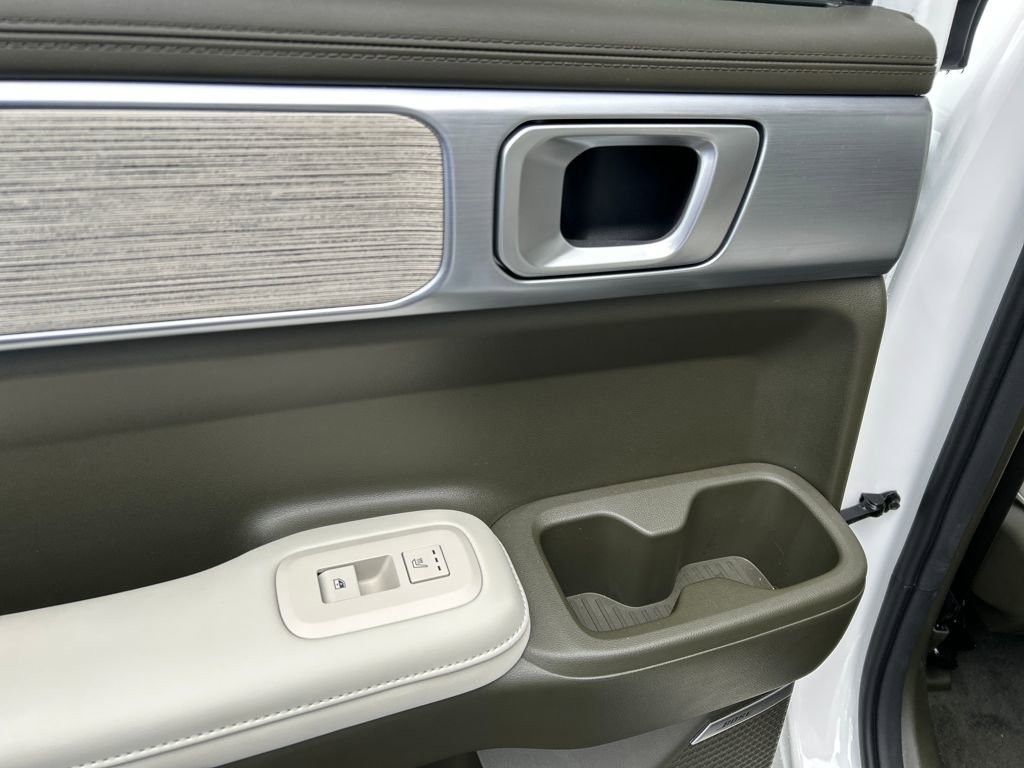 Certified 2025 Hyundai Santa Fe Calligraphy image 25